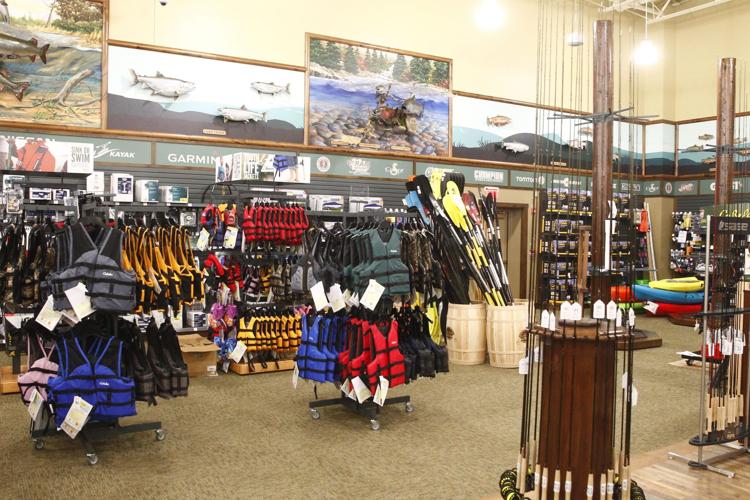 Offering allure of the outdoors, Cabela's gets set for local debut