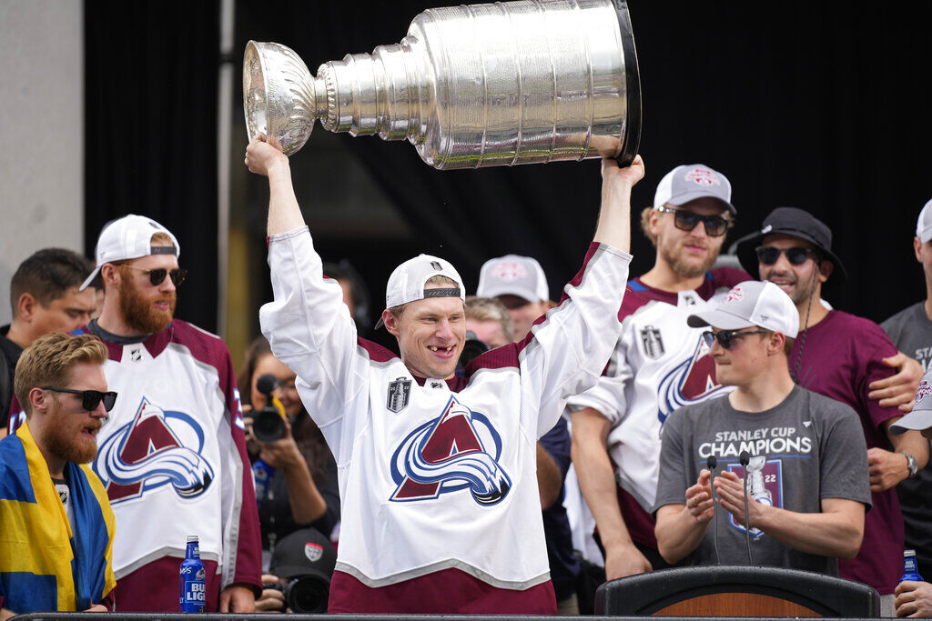 Erik Johnson's Long Journey Finally Led Him to the Stanley Cup - The Hockey  News