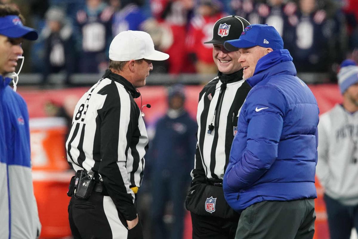 Eagles fan' Shawn Hochuli will be referee for Bills vs. Chiefs playoff game