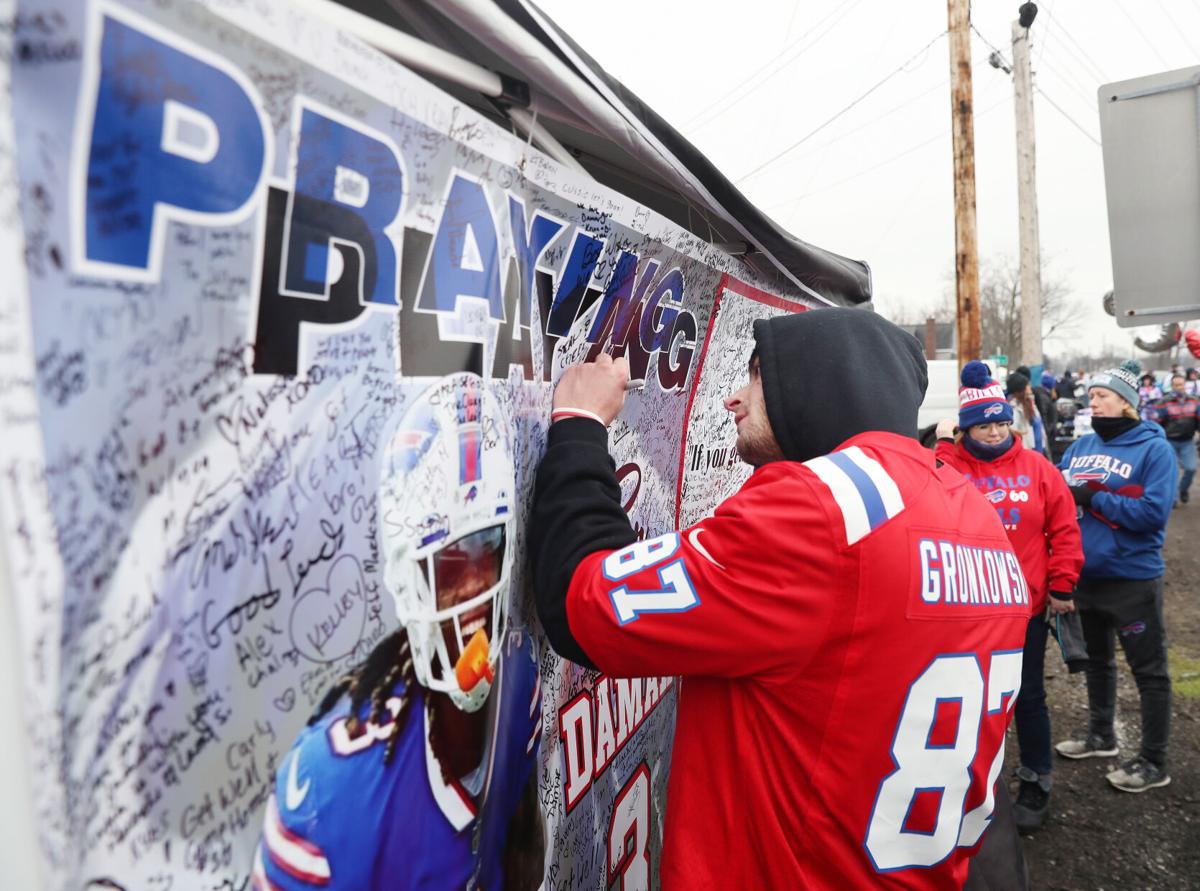 Fanatics make classy Damar Hamlin gesture as Buffalo Bills star's No3 jersey  becomes biggest seller