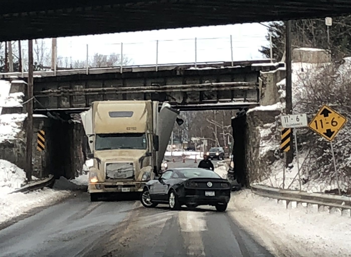 Big Tree Road closed after rig gets stuck under bridge