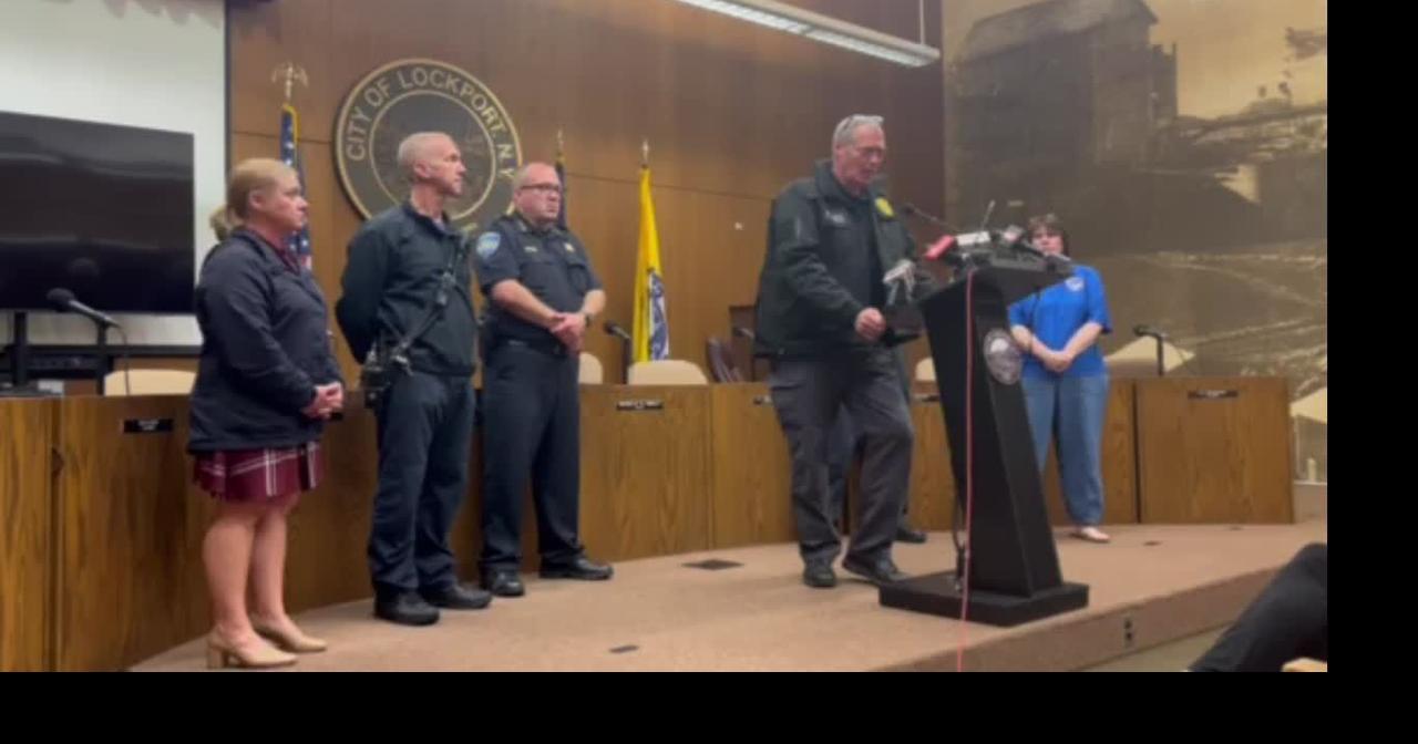 Lockport police chief discusses response to boat capsizing