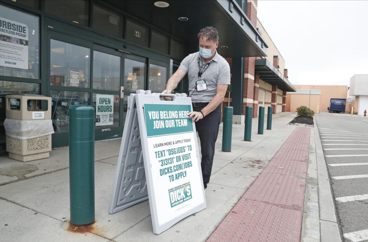Holiday hiring Dick's