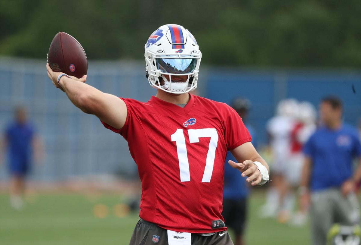 Bills' Josh Allen Smashes Home Runs During Toronto Blue Jays Practice