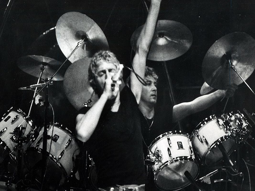 40 Years Ago The Who Show Went On In Buffalo After Cincinnati Tragedy Pete Townshend Still Regrets It Local News Buffalonews Com