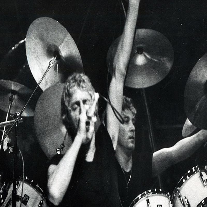 40 Years Ago The Who Show Went On In Buffalo After Cincinnati Tragedy Pete Townshend Still Regrets It Local News Buffalonews Com