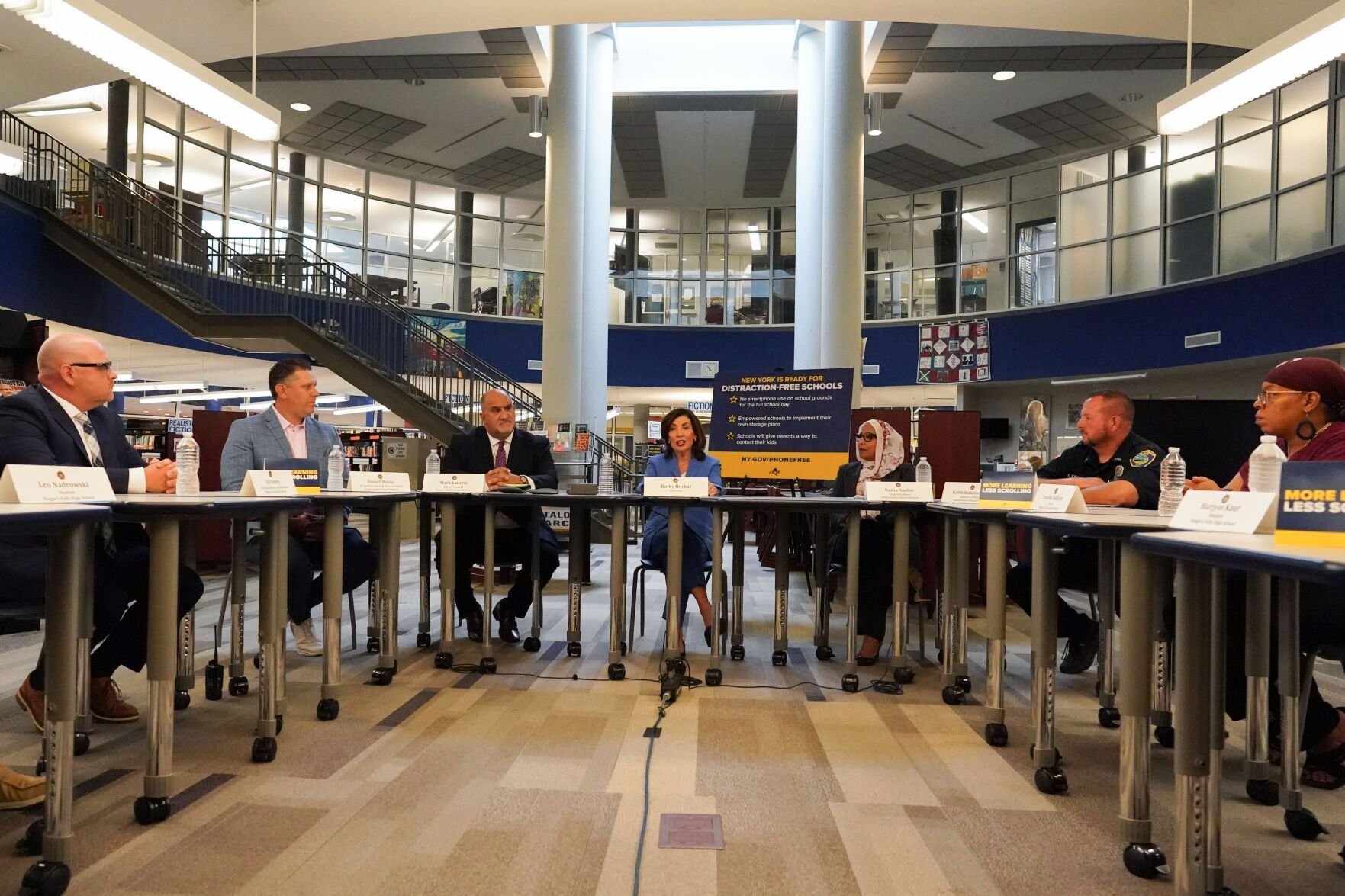 Hochul extols no cellphones in schools policy during visit to Niagara Falls High School