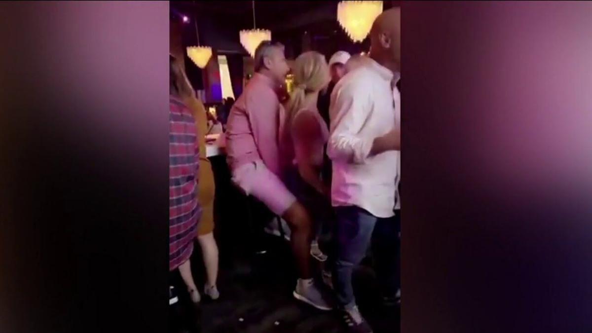 Video Purportedly Showing Urban Meyer Out At Bar Goes Viral Football Buffalonews Com