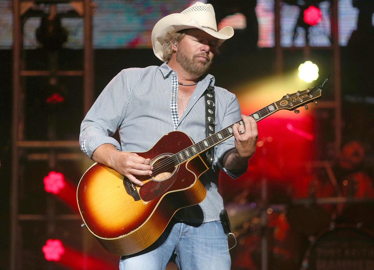 Country star Toby Keith puts on a signature show at Darien Lake