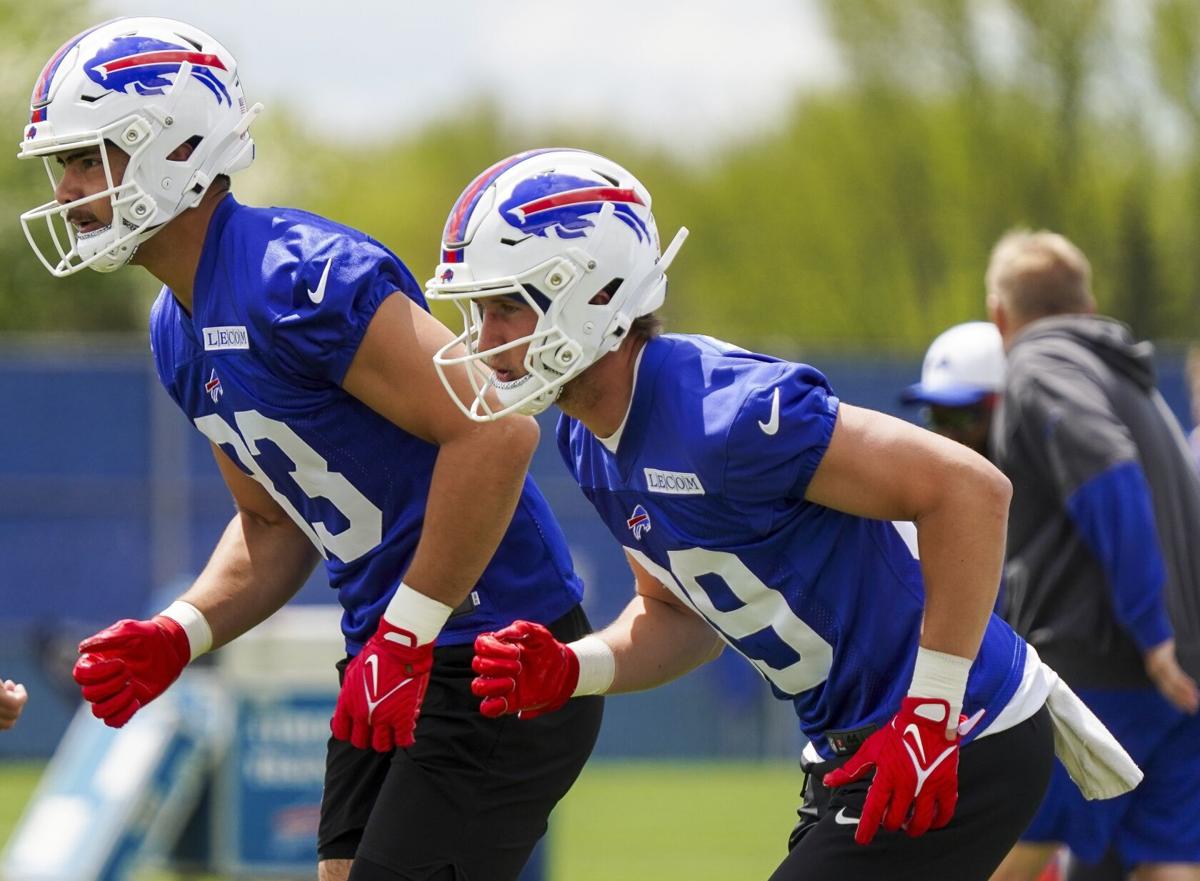 ACL injury, LinkedIn account fuel Bills' Stephen Gosnell
