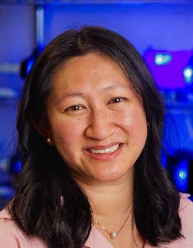Blue lights and textbook chemistry could help create complex drugs in fewer steps