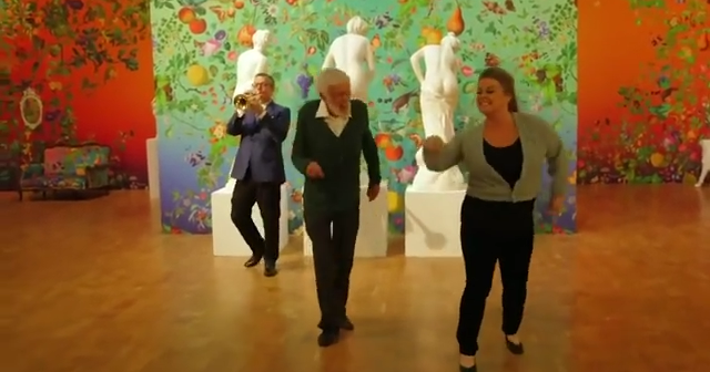 Dick Van Dyke, 96, dances in Valentine