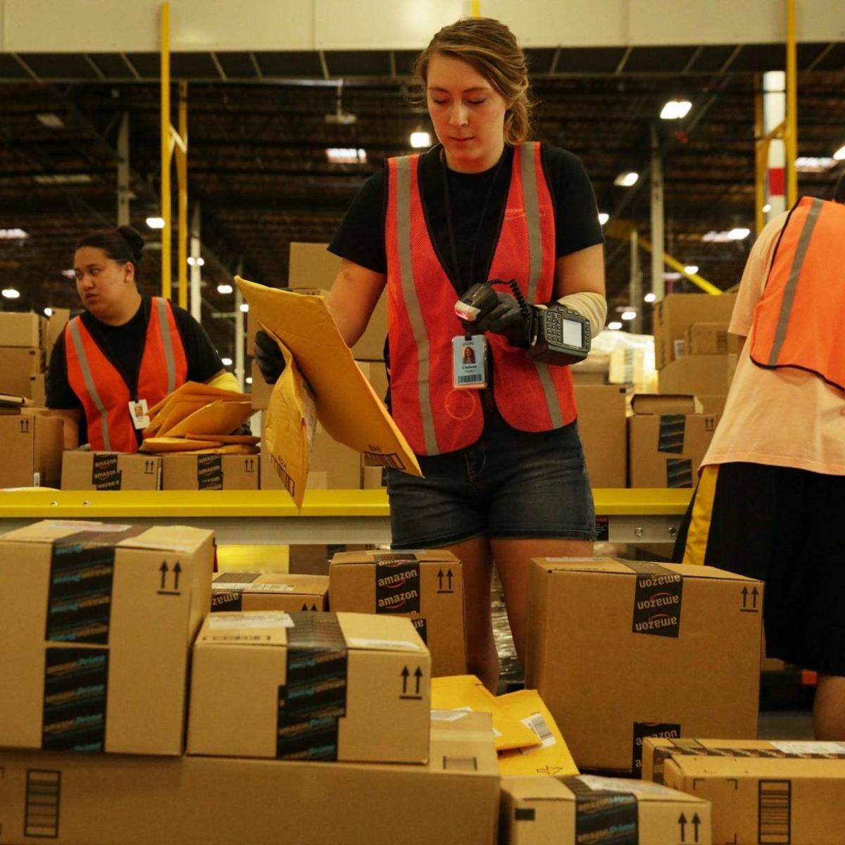 Amazon Opens First Of Expected 15 Sortation Centers Business Local Buffalonews Com Amazon Opens First Of Expected 15 Sortation Centers Business Local Buffalonews Com