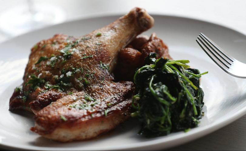 At JT's, a newborn restaurant draws on siblings' successes