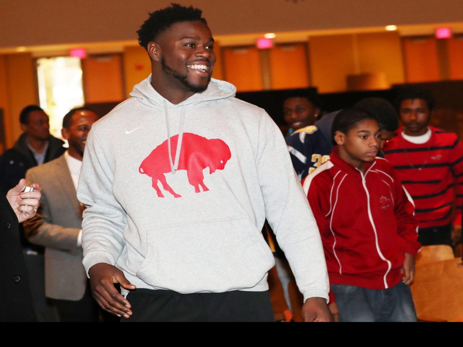 Shaq Lawson Says Going To Afc East Rival Dolphins Is Right Decision Buffalo Bills News Nfl Buffalonews Com