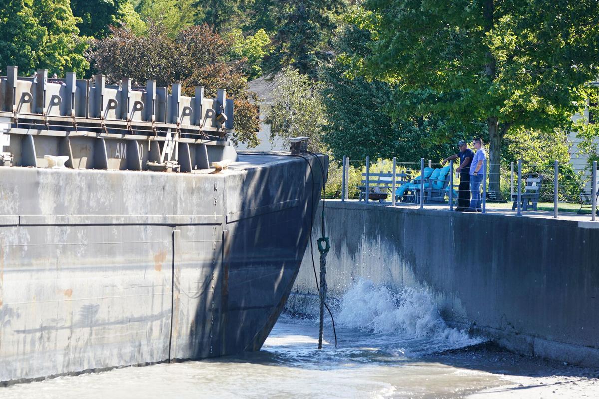 Beached barge back out in Lake Erie