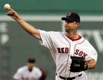 Tim Wakefield, knuckleball pitcher who helped end the Red Sox's curse, dead  at 57