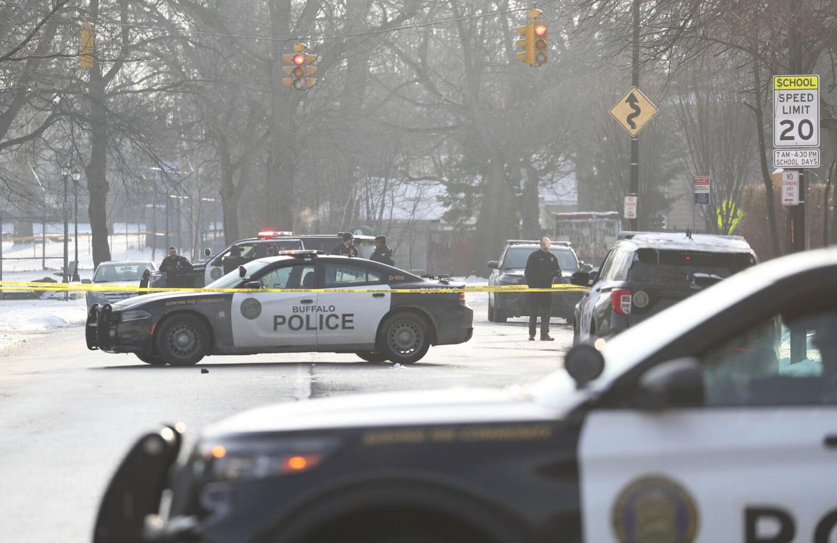 Attorney Officers Retreated 3 Times Before Shooting Knife Wielding Man Crime News Buffalonews Com