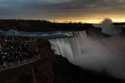 Niagara Falls Eclipse (copy)