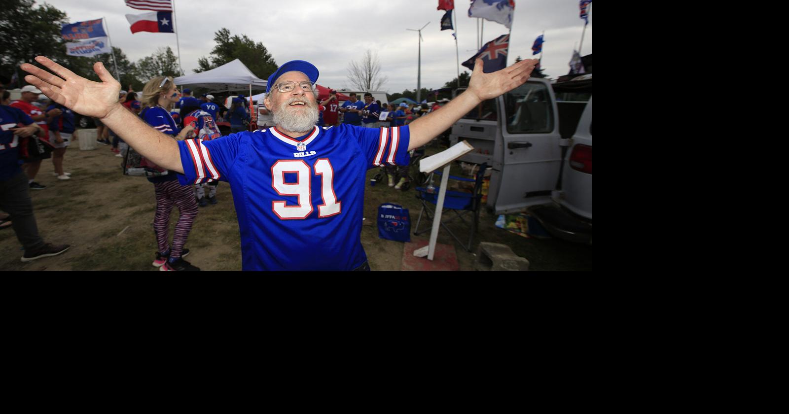 Photos Tailgating and Bills fans return to Highmark Stadium