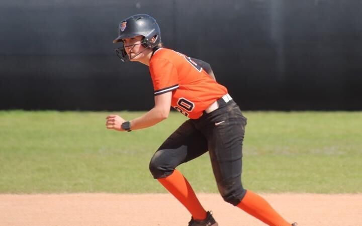 Lexi Quagliana Earns SUNYAC Softball Scholar Athlete Of The Year