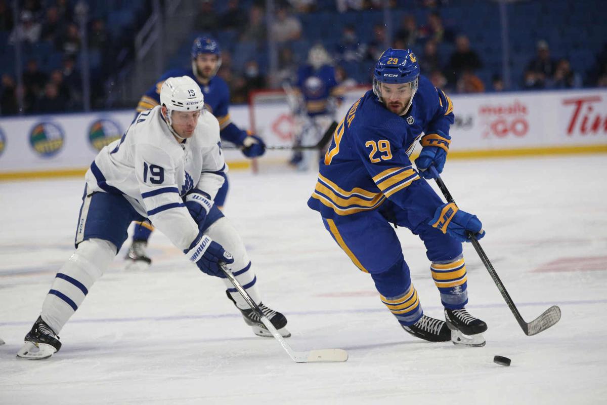 Hamilton: Tage Thompson's new contract may be a bargain for the Sabres