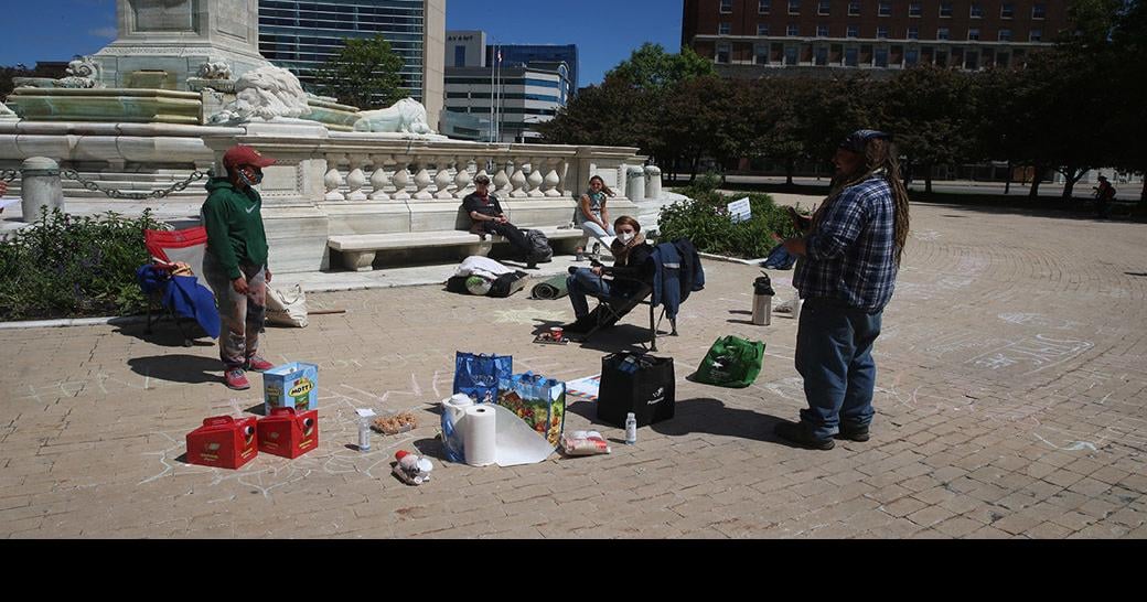 Protesters Occupy Niagara Square Demand Release Of Detained Woman 