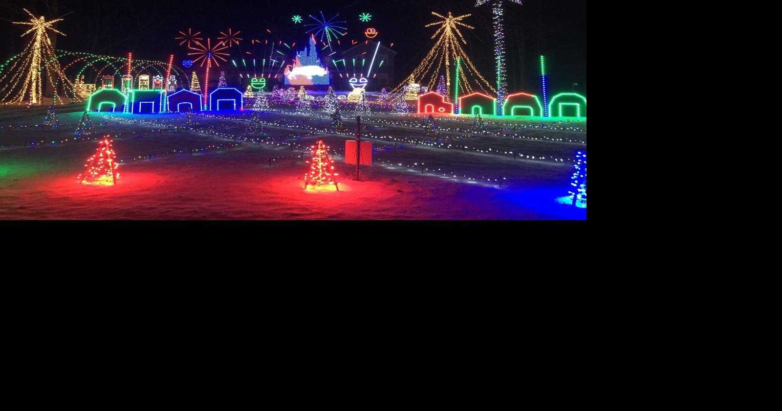 'Great Christmas Light Fight' winner is attracting a crowd in Lake View