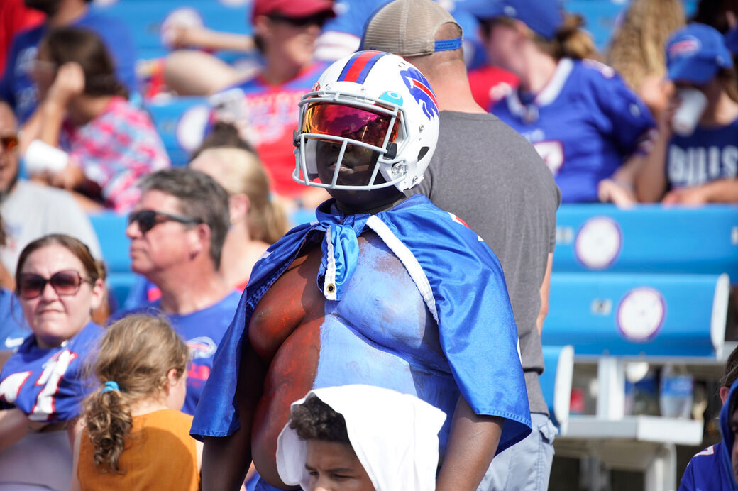 Fans flock to Highmark Stadium for the Bills' Blue and Red practice