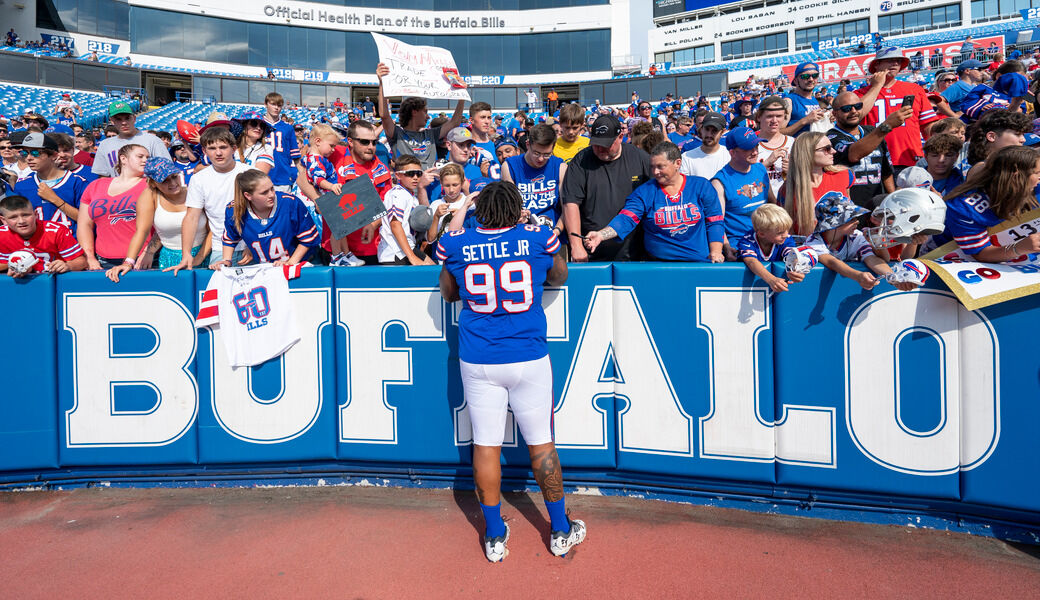 BILLS CAMP: Over 35,000 fans attend 'Return of the Blue and Red