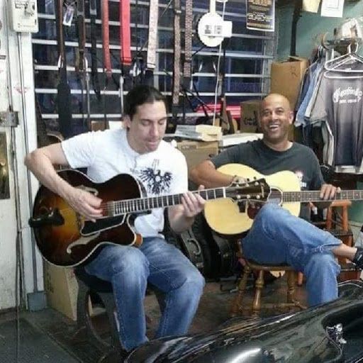 jøde indbildskhed Møde Sean Kirst: A Buffalo legend says farewell to his shop of fine guitars |  Local News | buffalonews.com