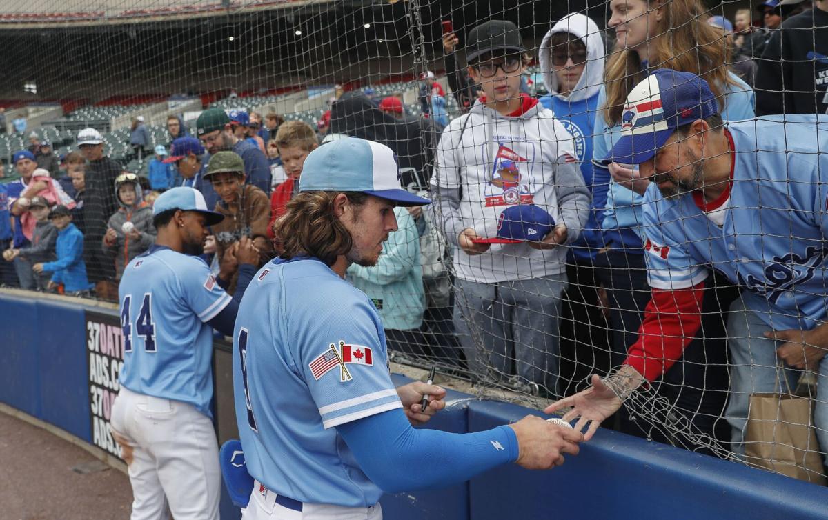 Orioles sending Jackson Holliday to Triple-A Norfolk Tides