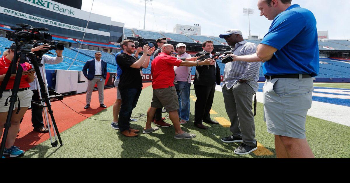 Josh Allen goes viral in his Kentucky Derby suits