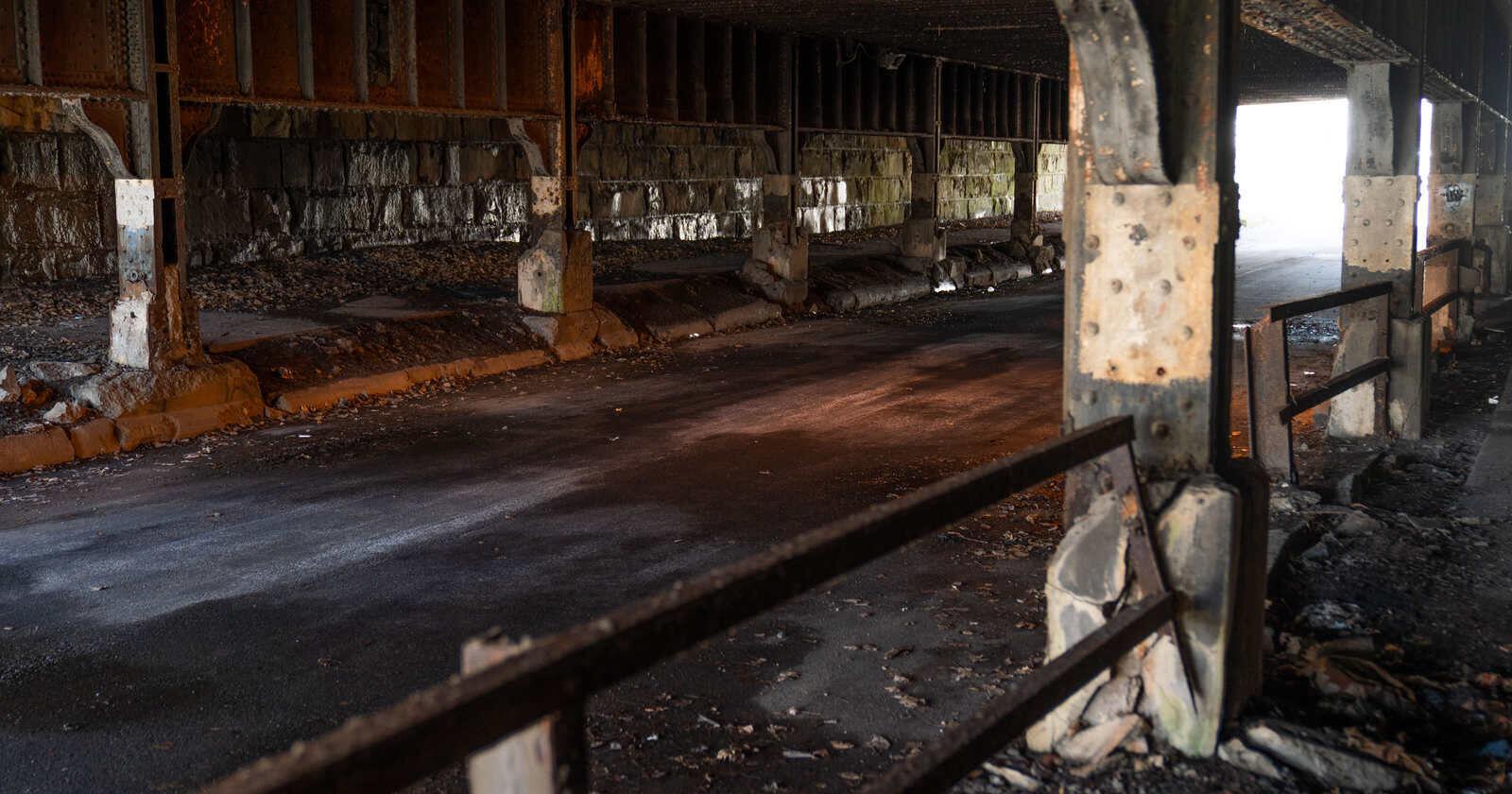 Hazards confront the poor under railroad bridges in Buffalo - Vimarsana News
