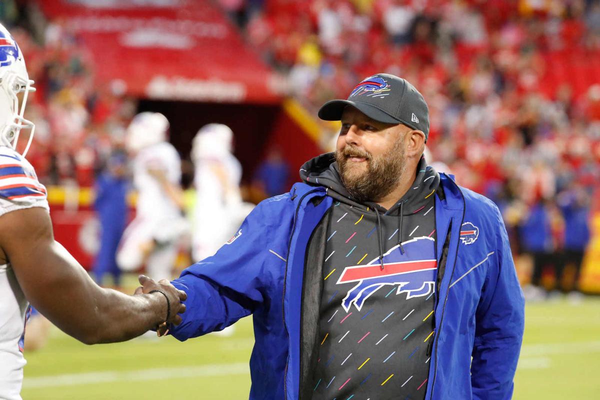 CBS analyst Boomer Esiason on Bills coordinator: 'What is Brian Daboll  doing?'