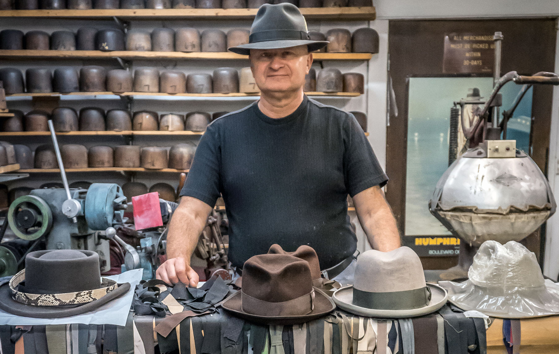 The hat man | Buffalo-magazine 