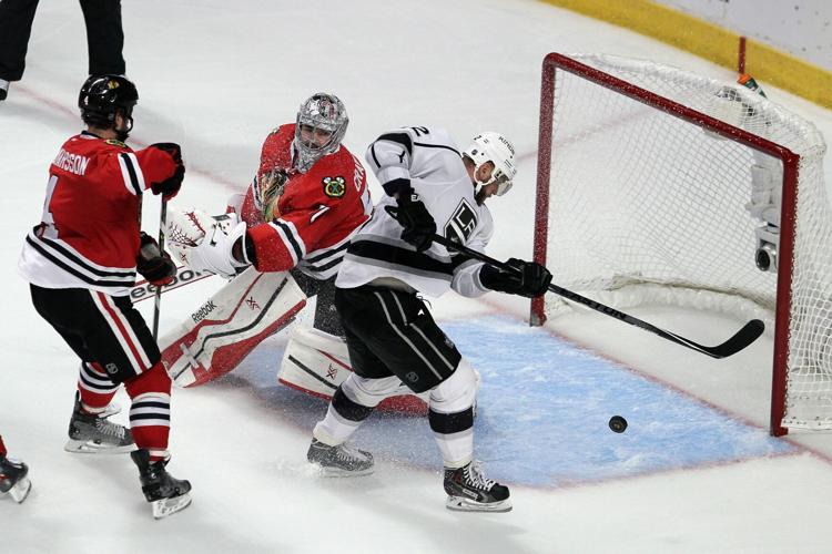 Chicago Blackhawks end Kings' reign to win conference title on Patrick Kane  2 OT goal, hat trick