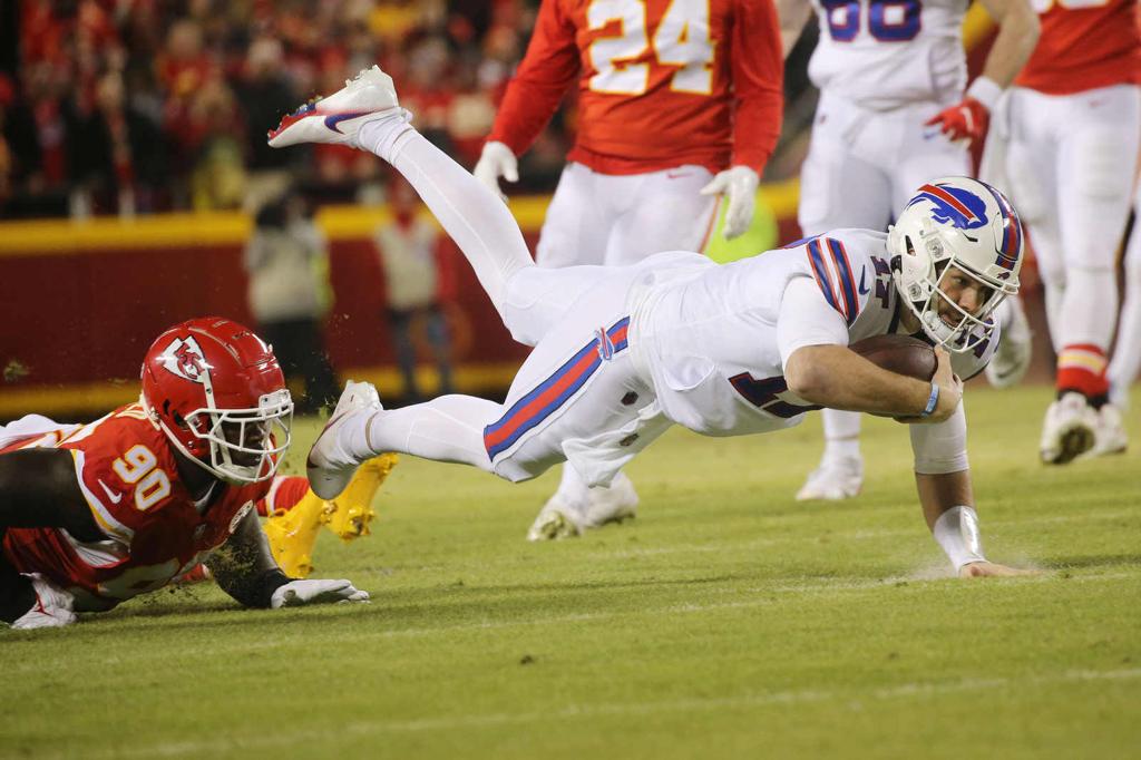 Bills Receiver Gabriel Davis Erupts To Keep Bills In Game Before Gutting Loss Buffalo Bills News Nfl Buffalonews Com Bills Receiver Gabriel Davis Erupts To Keep Bills In Game Before Gutting Loss Buffalo Bills News Nfl Buffalonews Com