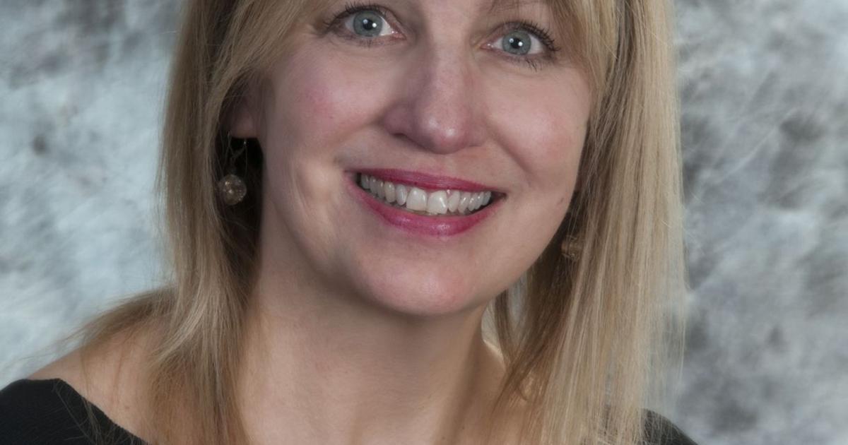 Mary Ann Rogers receives award