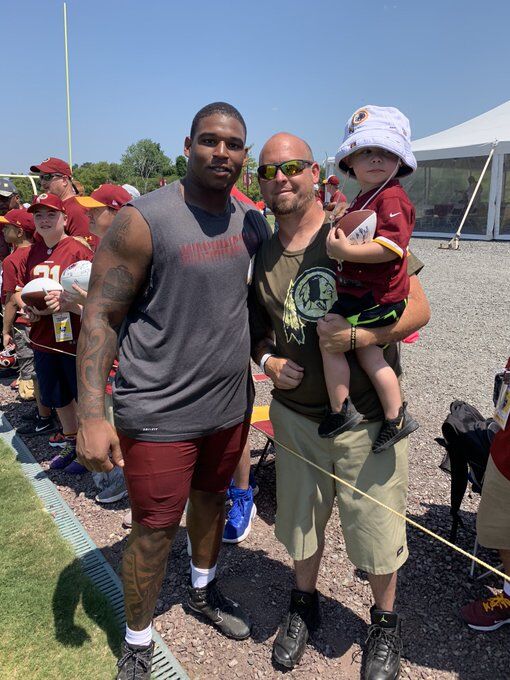 Bills fans embrace adorable 5-year-old who's sad Tim Settle left