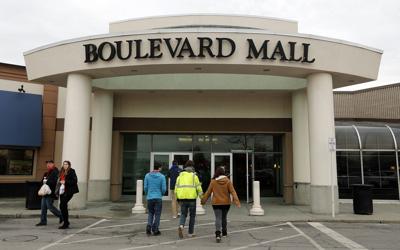 LOCAL Holiday Shopping at the Boulevard Mall