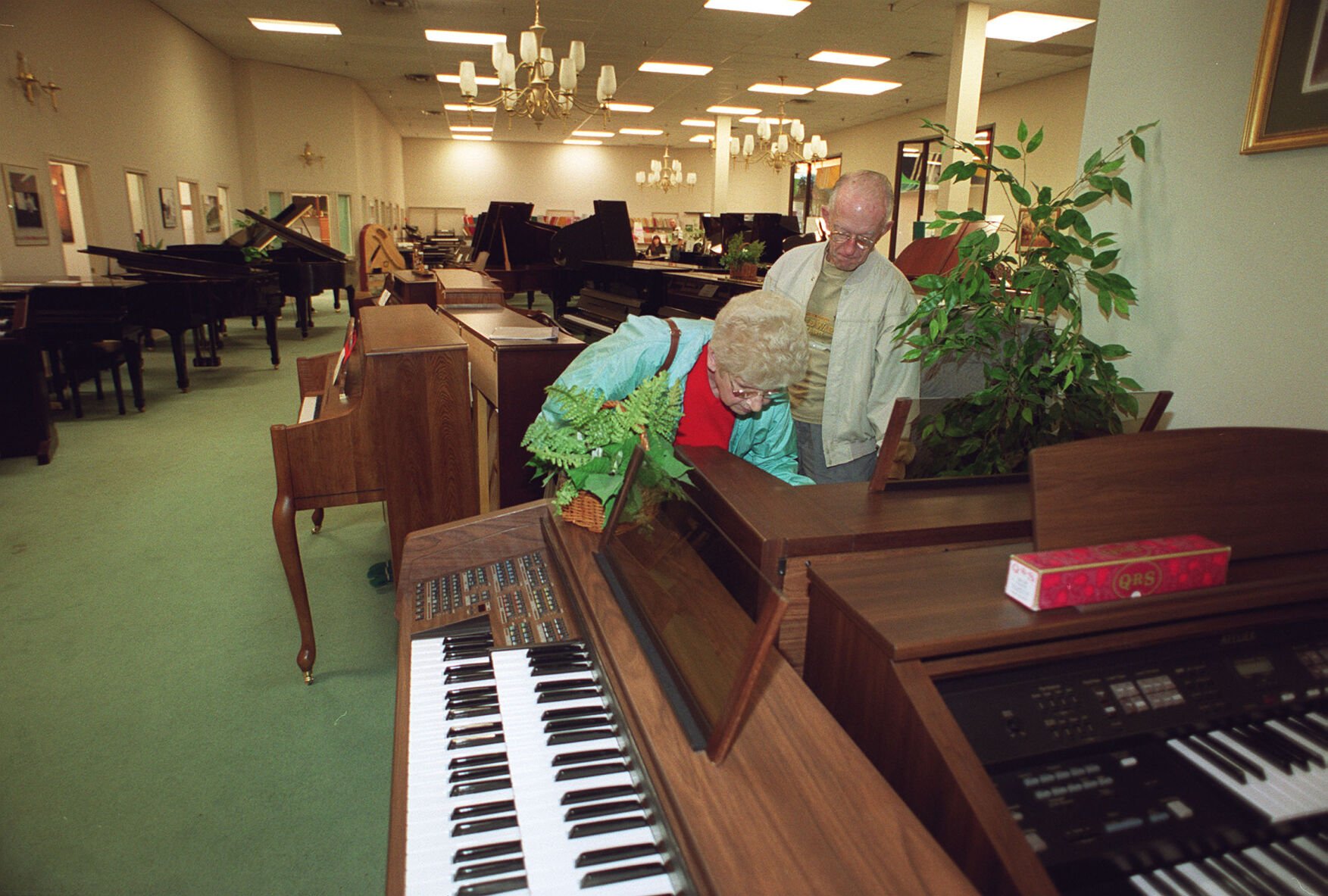 Piano and organ deals store