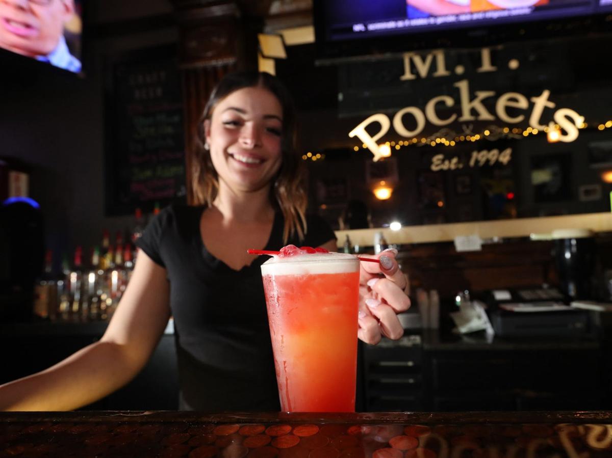 M T Pockets Bar Grill Bar Feature Dining Buffalonews Com