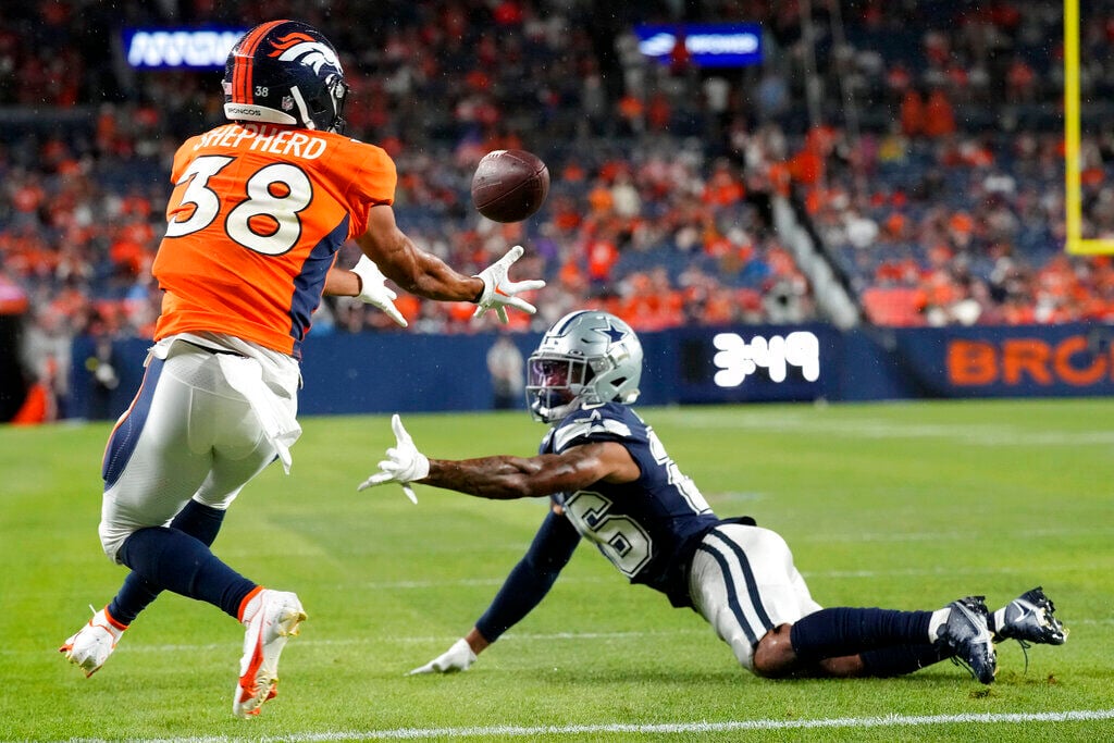 denver-broncos-football-brown-uniforms