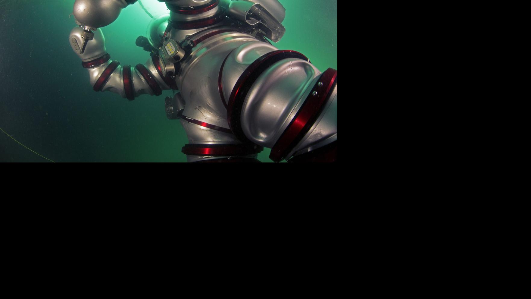 Superhero Of The Sea Diving Suit Will Aid Hunt For Artifacts At 2 000 Year Old Shipwreck Opinion Buffalonews Com
