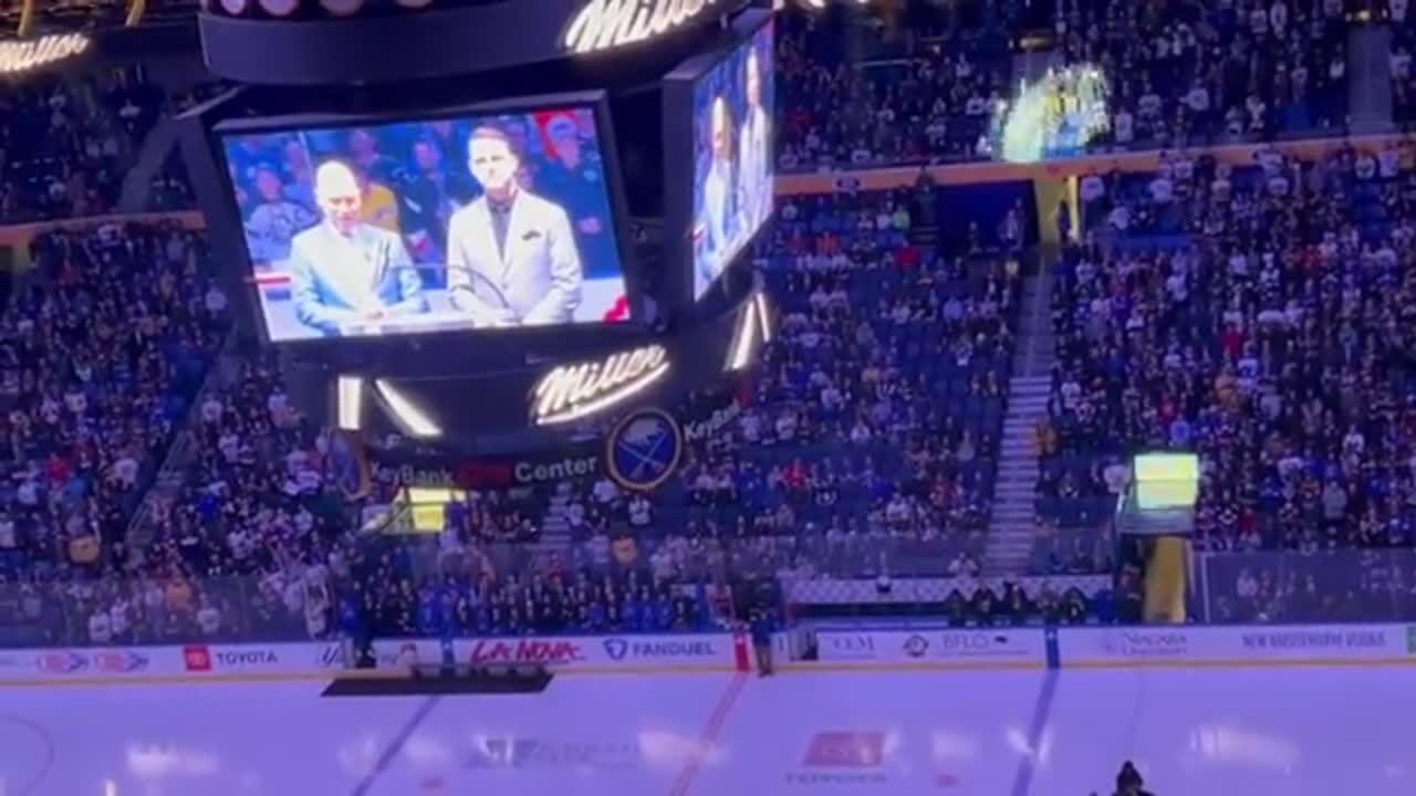 Sabres fans celebrate Ryan Miller in jersey retirement ceremony