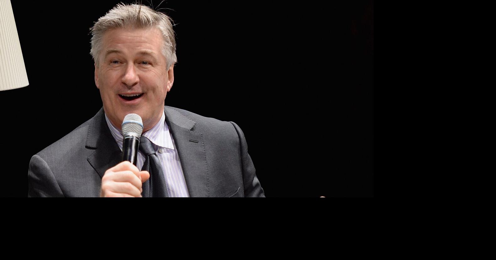 Alec Baldwin sets his record straight
