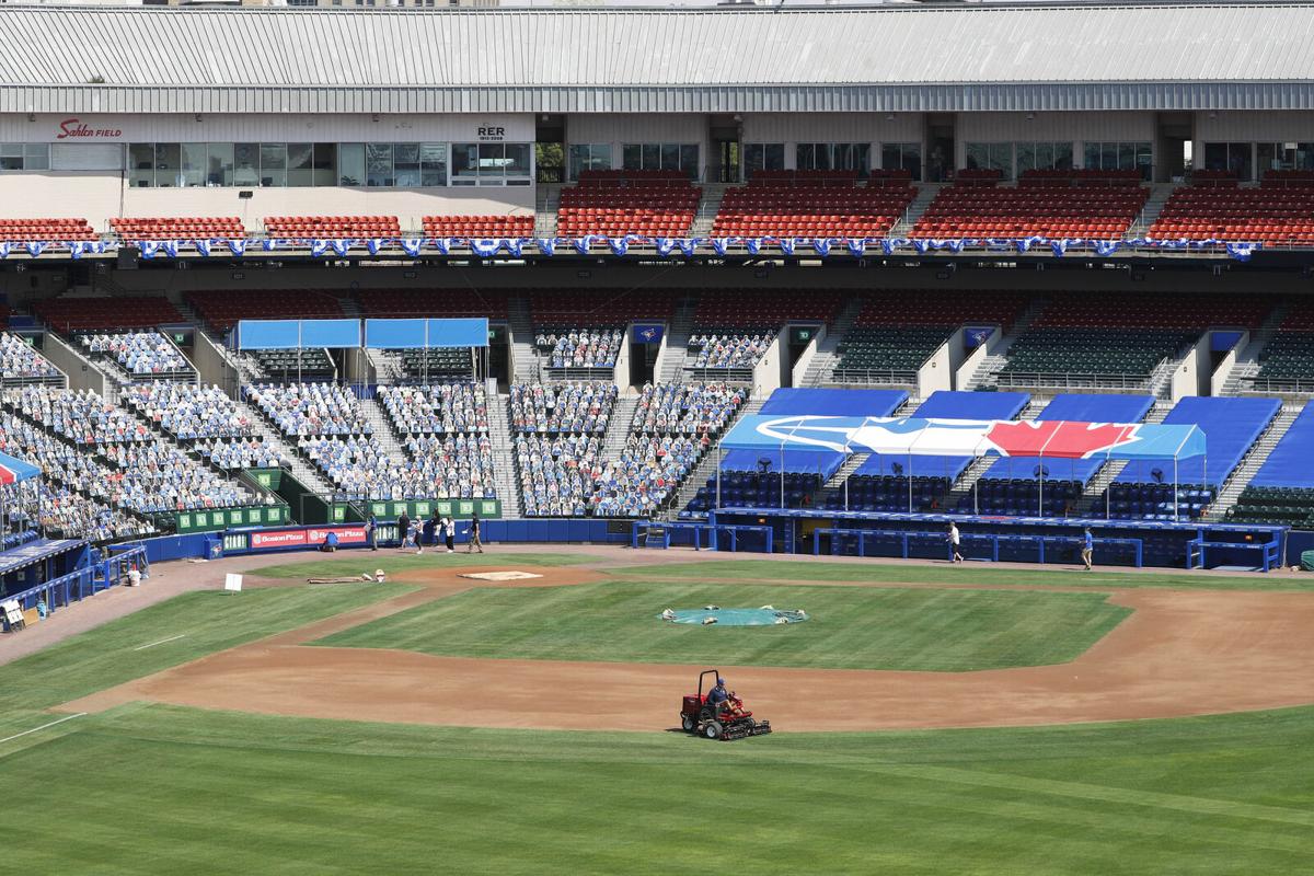 Blue Jays Briefs: Manfred impressed by renovations at Sahlen Field