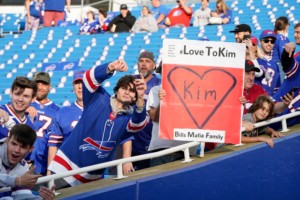 Buffalo Bills - Best fans in the WORLD. ❤️