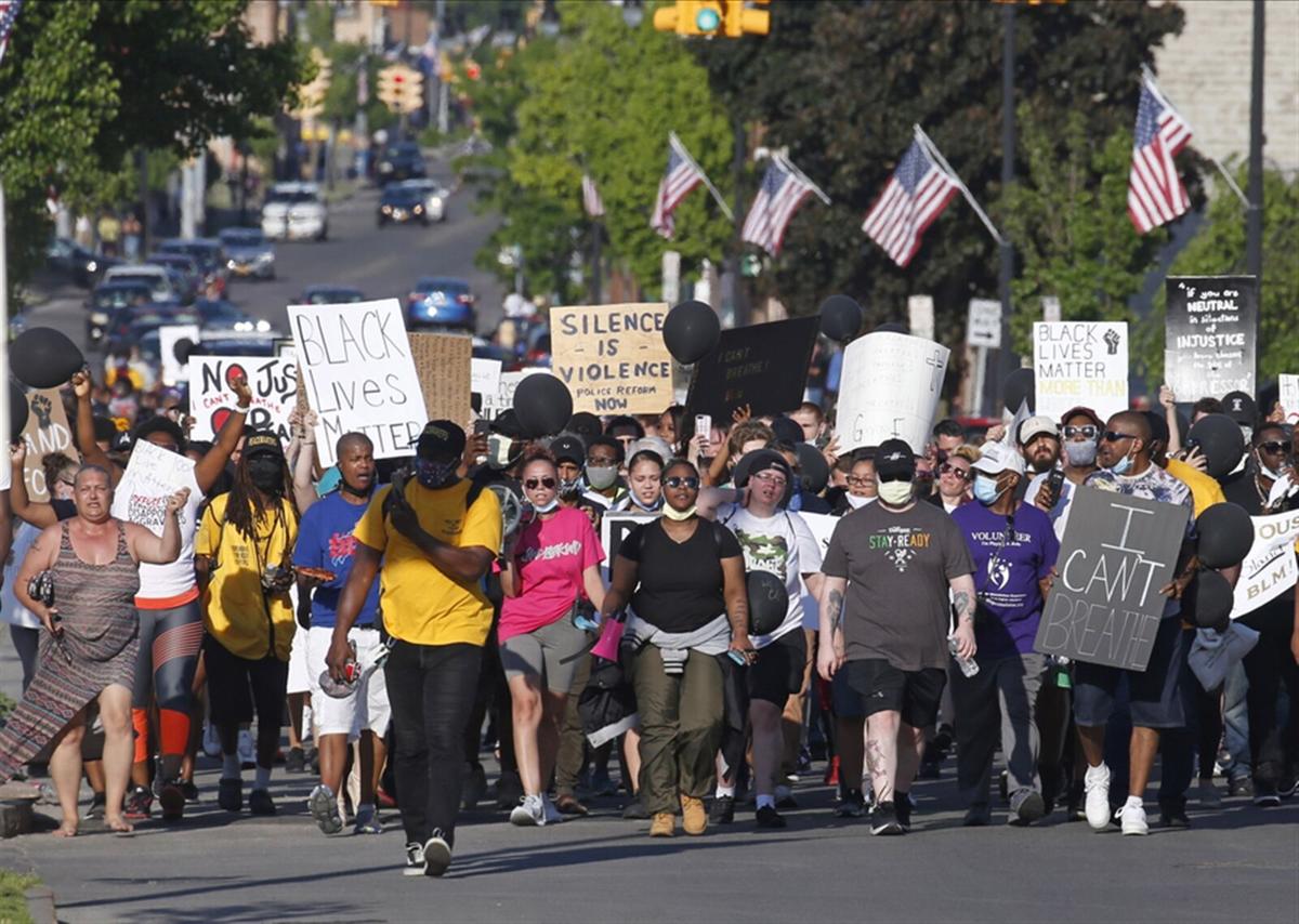 Friday Night Protest In Niagara Falls 